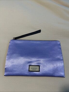 Gucci Beauty Lavender Purple Satin Cosmetic Pouch Makeup Bag NWOT